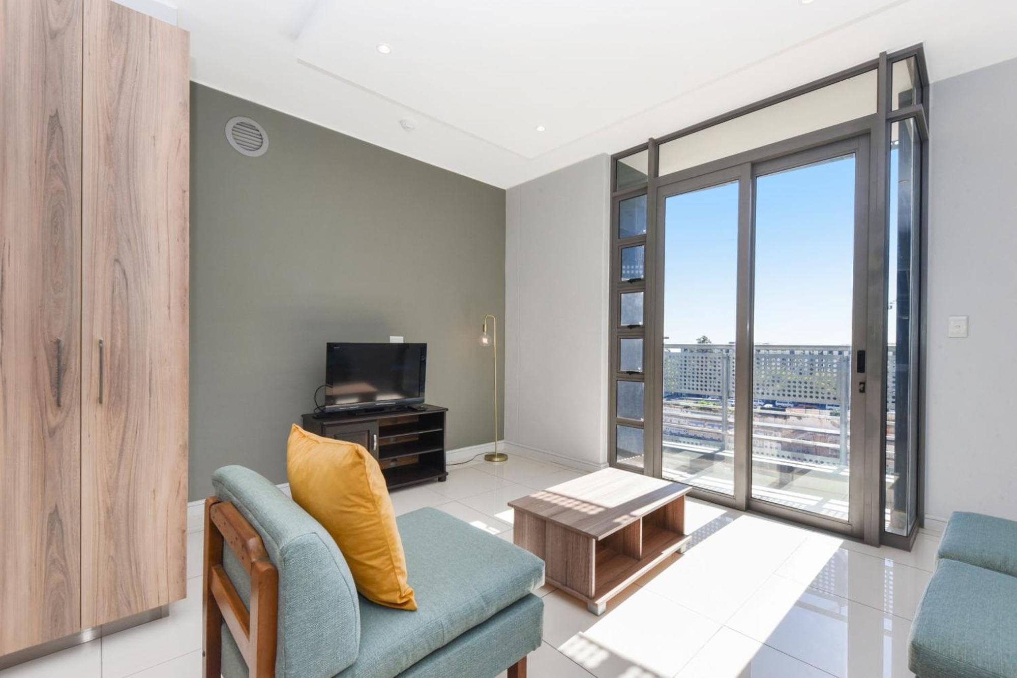The Median Rosebank Luxury Apartment - Building With Generator 요하네스버그 외부 사진